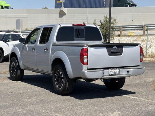 Brilliant Silver 2016 Nissan Frontier SV