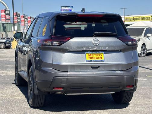 Gun Met 2026 Nissan Rogue SV