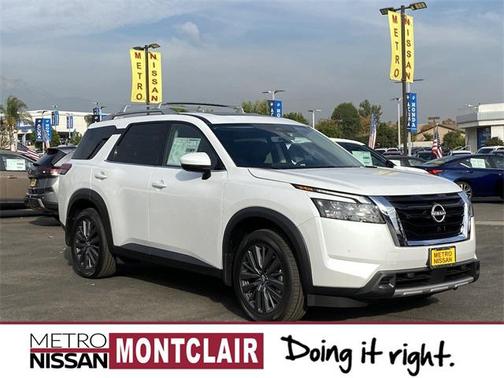 2025 Nissan Pathfinder SL 4WD