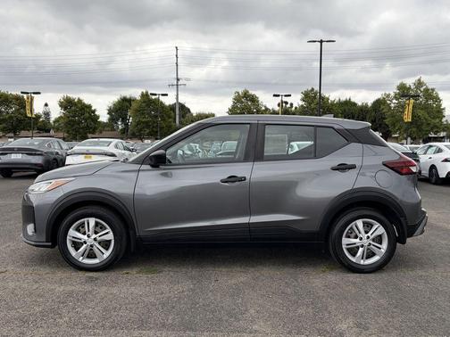 Gun Metallic 2023 Nissan Kicks S