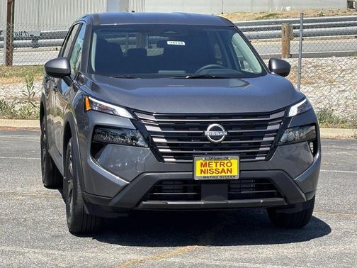 Gun Met 2026 Nissan Rogue SV