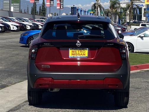 2025 Nissan Kicks SV