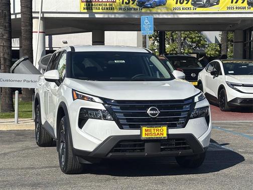 2026 Nissan Rogue SV