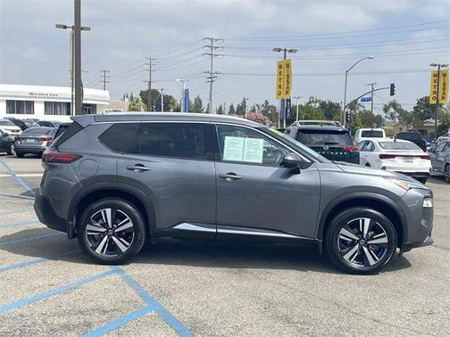 2021 Nissan Rogue SL