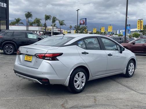 2025 Nissan Versa 1.6 S