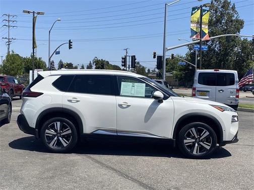 2022 Nissan Rogue SL