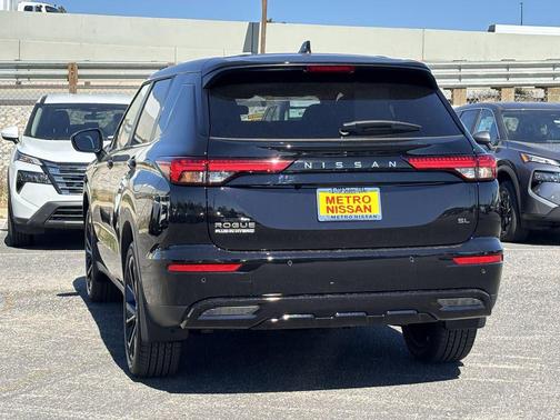 2026 Nissan Rogue SL