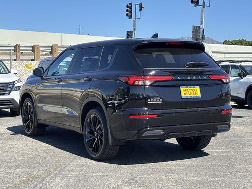 2026 Nissan Rogue SL