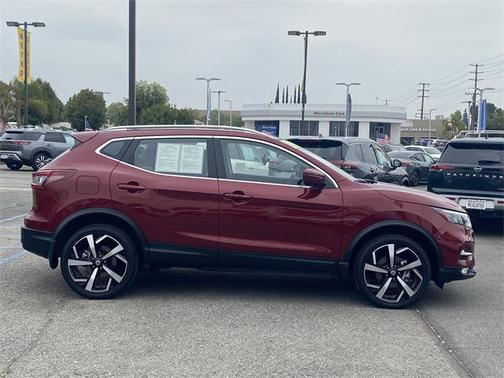 2021 Nissan Rogue Sport SL