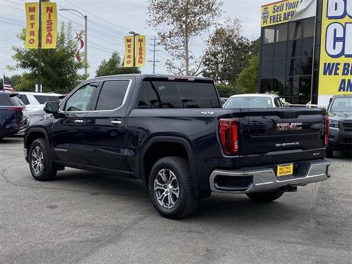2024 GMC Sierra 1500 SLT