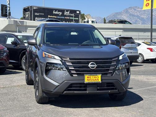 Gun Met 2026 Nissan Rogue SV