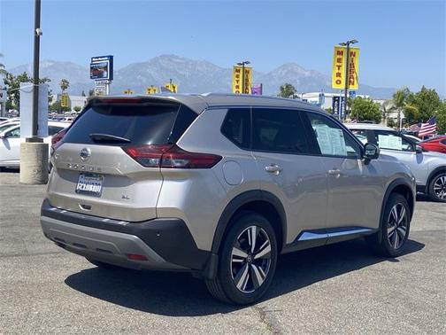 2021 Nissan Rogue SL
