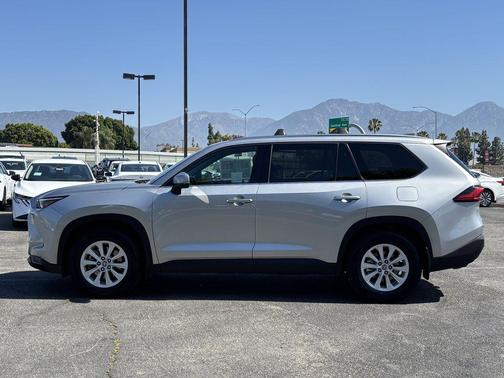 Celestial Silver Metallic 2024 Toyota Grand Highlander XLE