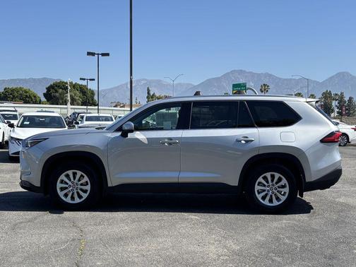 Celestial Silver Metallic 2024 Toyota Grand Highlander XLE