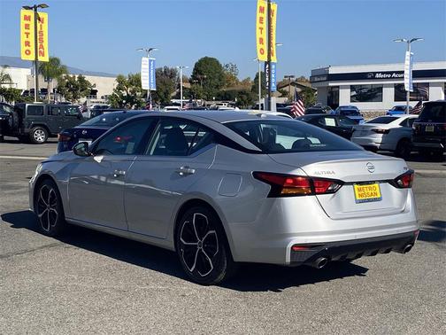 2024 Nissan Altima SR FWD