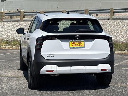 Fresh Powder 2026 Nissan Kicks S