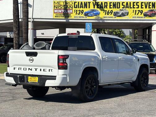 2026 Nissan Frontier SV