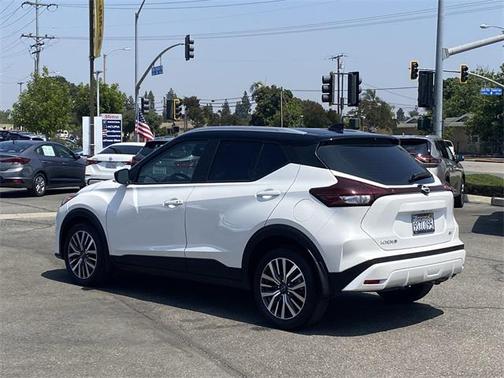2023 Nissan Kicks SV