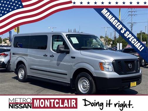 2017 Nissan NV Passenger NV3500 HD S V6
