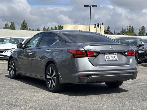 Gun Metallic 2021 Nissan Altima 2.5 SV