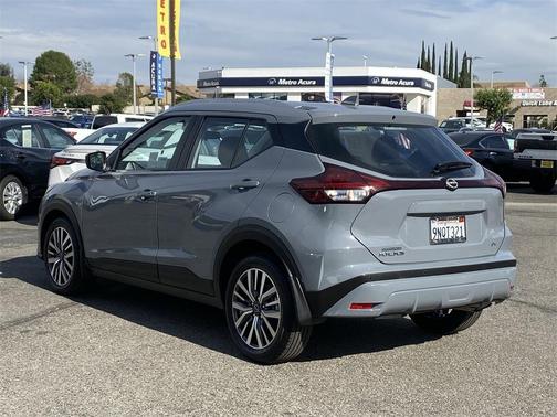 2024 Nissan Kicks SV