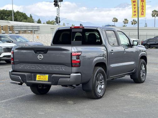 Gun Met 2026 Nissan Frontier SV