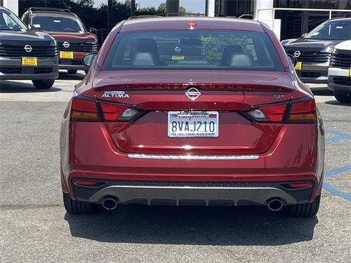2020 Nissan Altima SR FWD