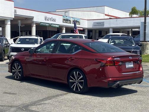 2020 Nissan Altima SR FWD