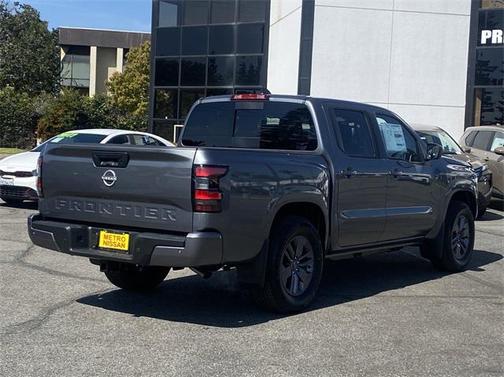 2025 Nissan Frontier SV