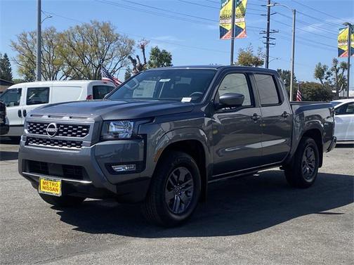 2025 Nissan Frontier SV
