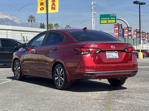 2020 Nissan Versa 1.6 SV