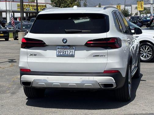 Alpine White 2025 BMW X5 PHEV xDrive50e