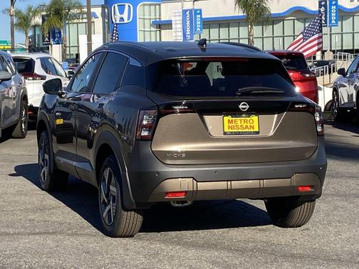 2026 Nissan Kicks SV