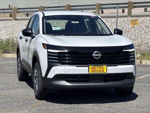 Fresh Powder 2026 Nissan Kicks S