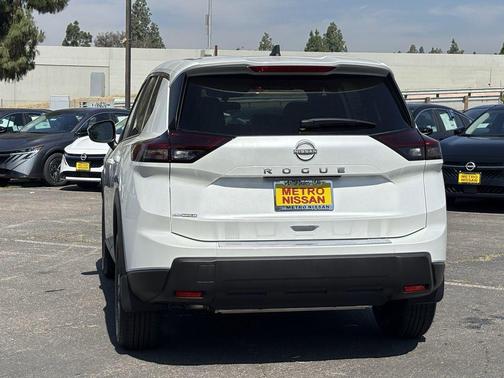 White Pearl 2026 Nissan Rogue SV