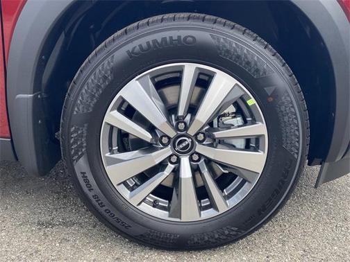 2025 Nissan Pathfinder SL FWD
