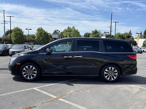 Black 2023 Honda Odyssey EX-L