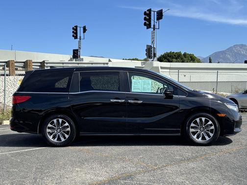 Black 2023 Honda Odyssey EX-L
