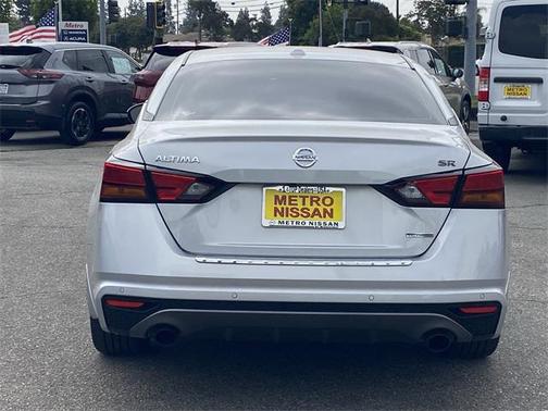 2022 Nissan Altima SR VC-Turbo FWD