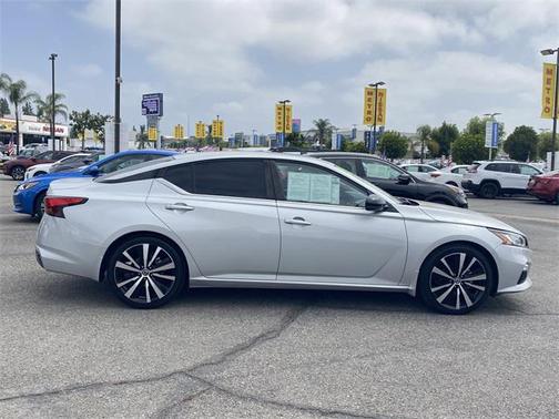2022 Nissan Altima SR VC-Turbo FWD