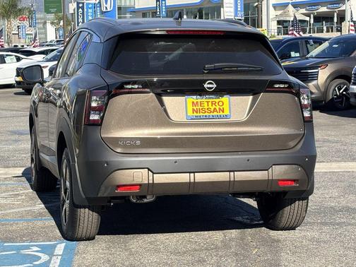 2026 Nissan Kicks SV