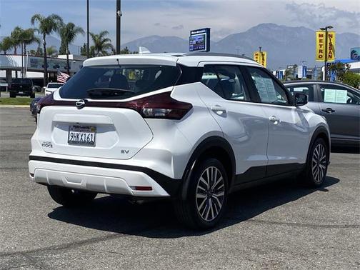 2023 Nissan Kicks SV