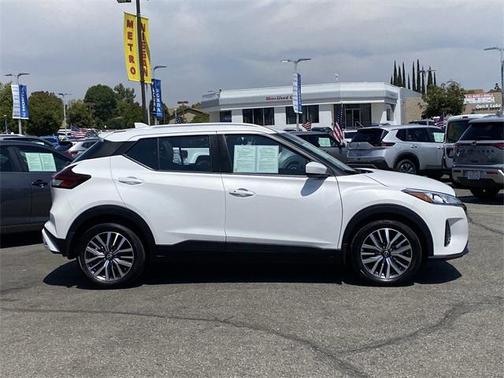 2023 Nissan Kicks SV