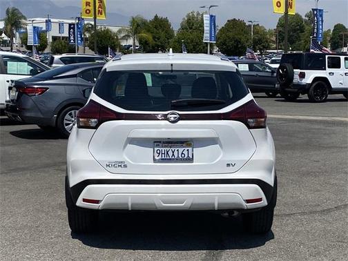 2023 Nissan Kicks SV