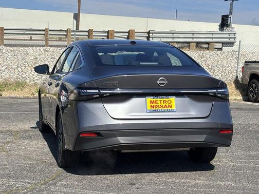 Gun Met 2026 Nissan Sentra SV