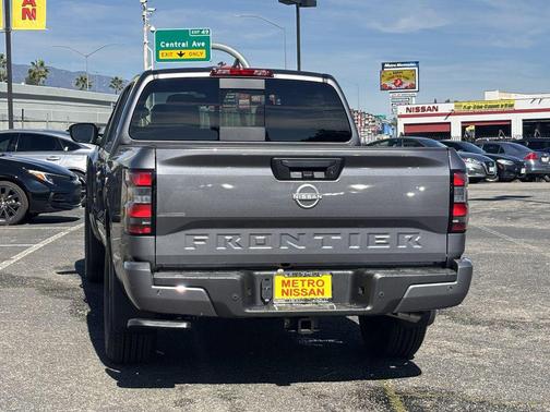 2026 Nissan Frontier SV