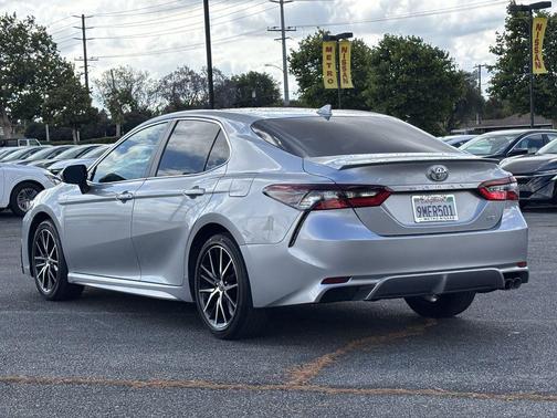 Celestial Silver Metallic 2024 Toyota Camry SE