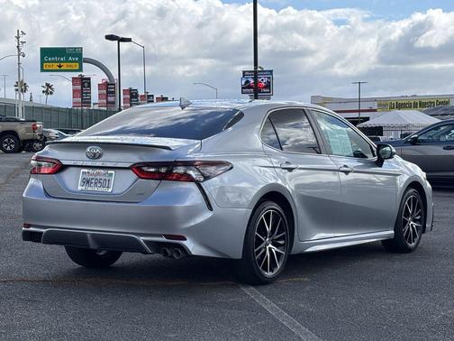 Celestial Silver Metallic 2024 Toyota Camry SE