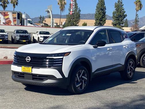 2026 Nissan Kicks SV