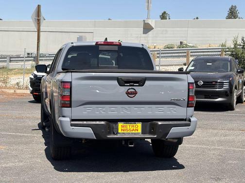 Boulder Gray Pearl 2023 Nissan Frontier PRO-X